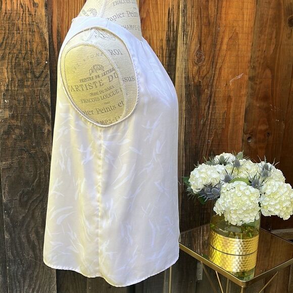 A NEW DAY SLEEVELESS SHIRT, Size M - Picture 3 of 5